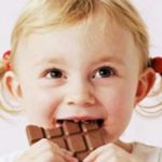 რომელი ასაკიდან მივცეთ ბავშვებს შოკოლადი? რა რაოდენობით?