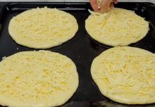 ღუმელში გამომცხვარი ყველიანი ფირფიტები