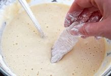 7 გზა თევზის იდეალურად შესაწვავად – შიგნიდან რბილი და წვნიანია, გარედან კი ხრაშუნა და ოქროსფერი.